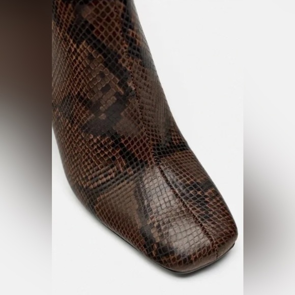 Zara HEELED ANIMAL PRINT BOOTS. Snake. Sizes 8, 9. New with Tags. - Picture 6 of 12